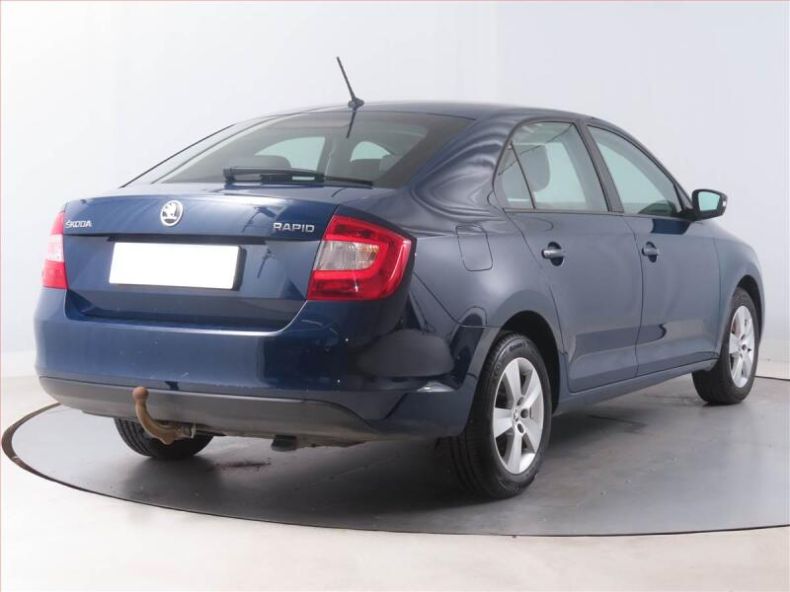 Škoda Rapid - hlavní fotka