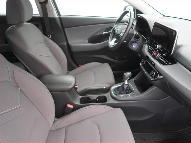 Hyundai i30 - hlavní fotka