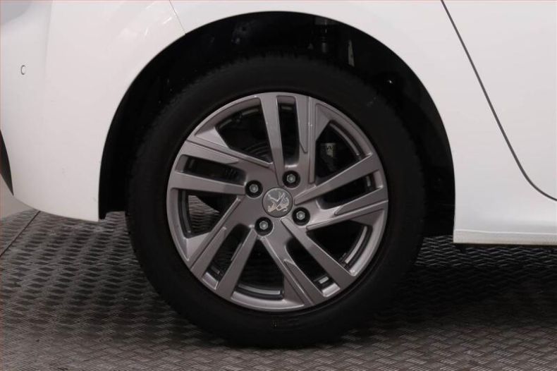 Peugeot 208 - hlavní fotka