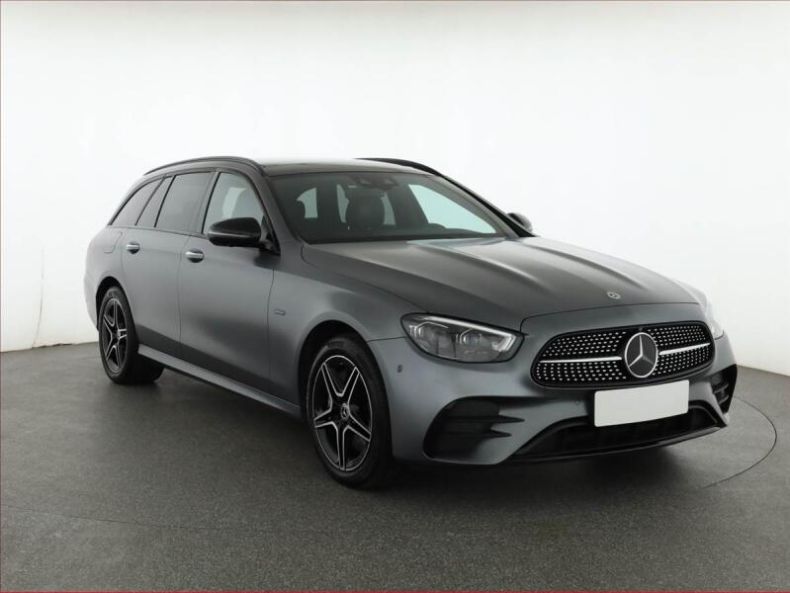 Mercedes Třída E - hlavní foto