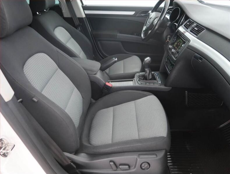 Škoda Superb - hlavní fotka