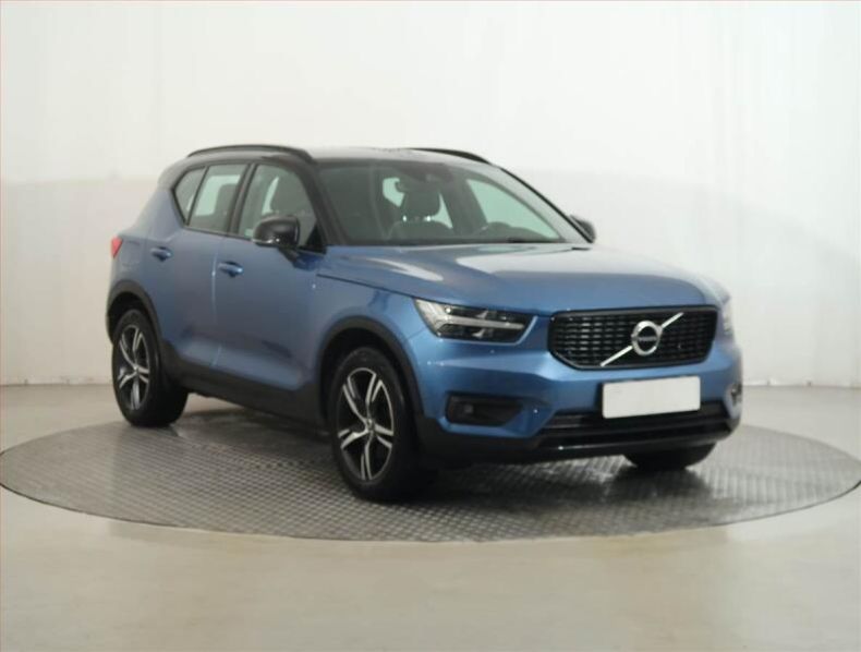 Volvo XC40 - hlavní foto