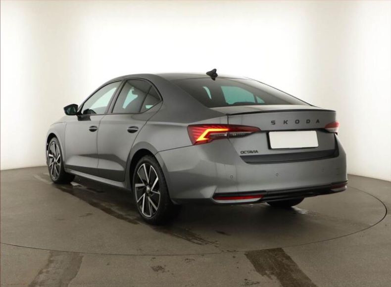 Škoda Octavia - hlavní fotka