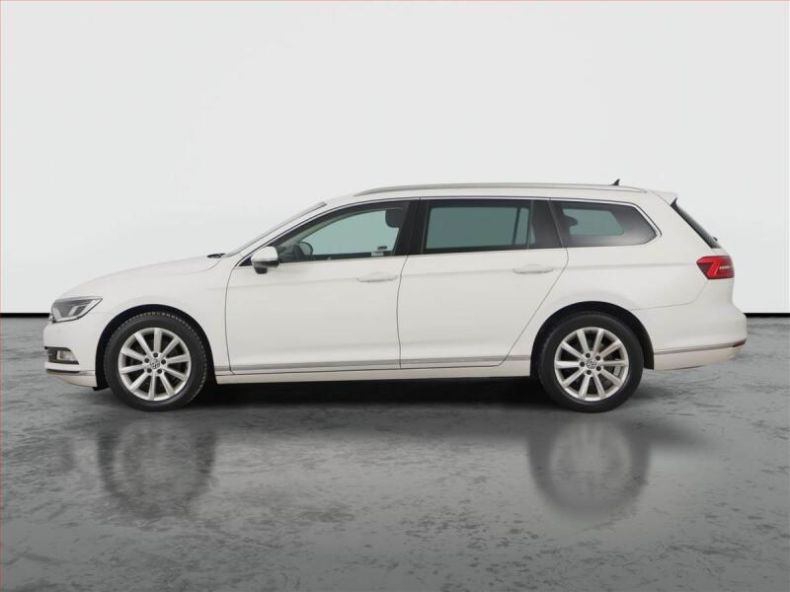 Volkswagen Passat - hlavní fotka