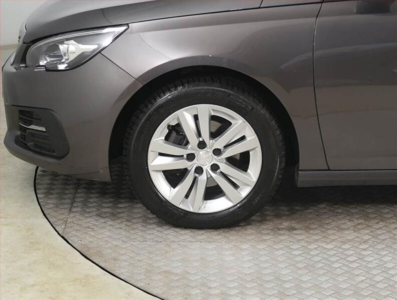 Peugeot 308 - hlavní fotka