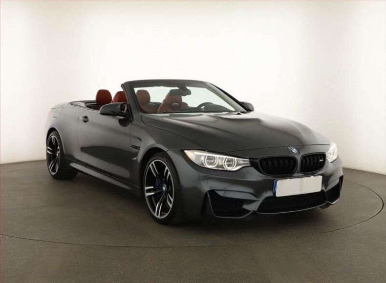 BMW M4 - hlavní foto