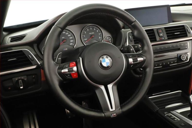 BMW M4 - hlavní fotka