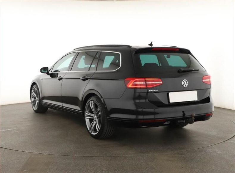 Volkswagen Passat - hlavní fotka