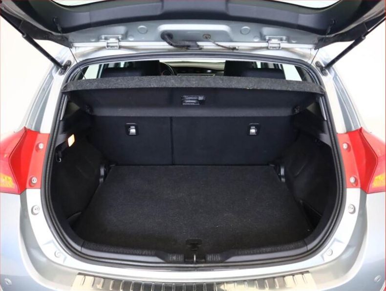 Toyota Auris - hlavní fotka