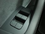 Tesla Model 3 - fotka číslo 17