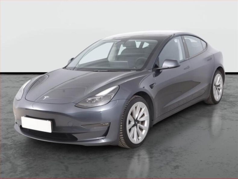 Tesla Model 3 - hlavní fotka