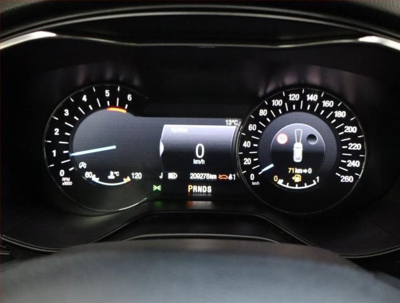 Ford Mondeo - hlavní fotka