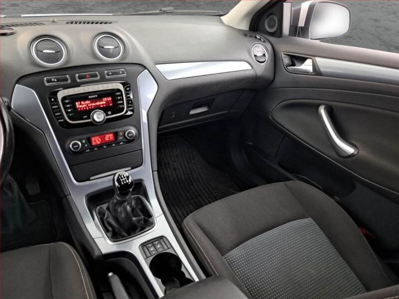 Ford Mondeo - hlavní fotka