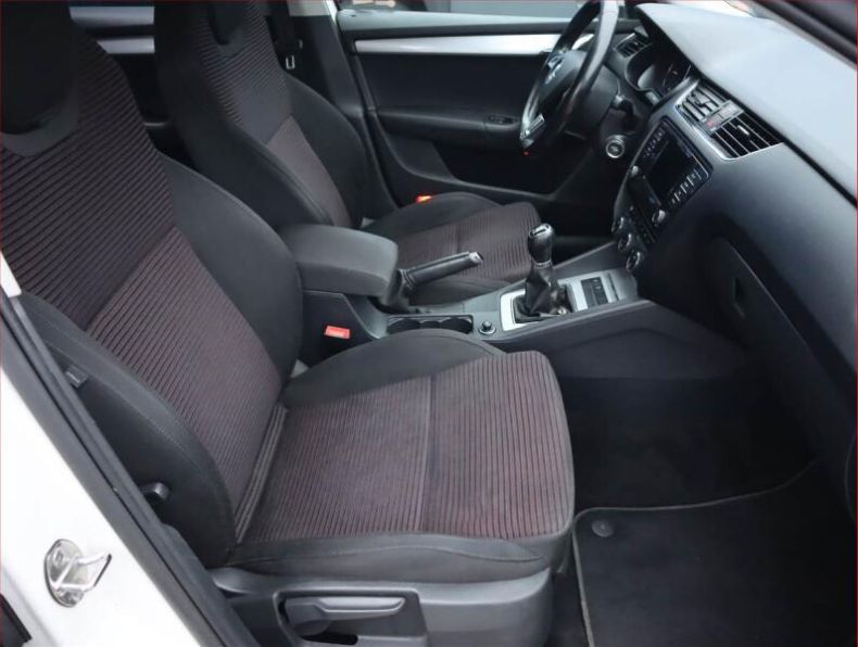 Škoda Octavia - hlavní fotka