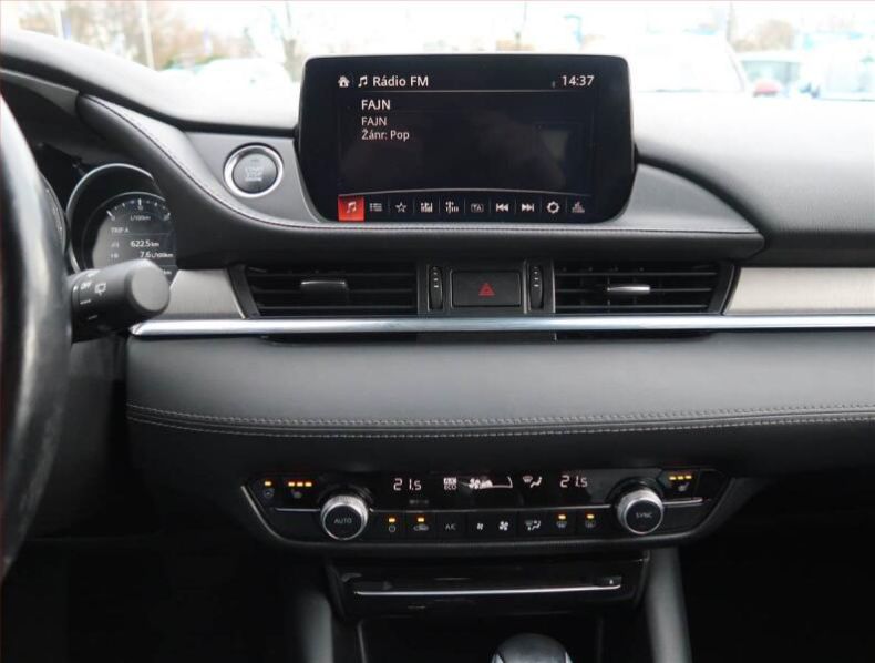 Mazda 6 - hlavní fotka