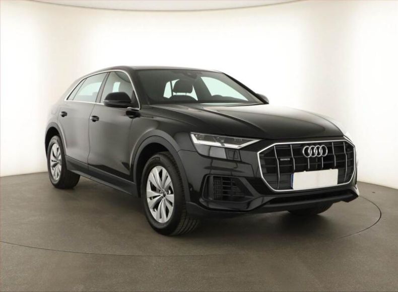 Audi Q8 - hlavní foto