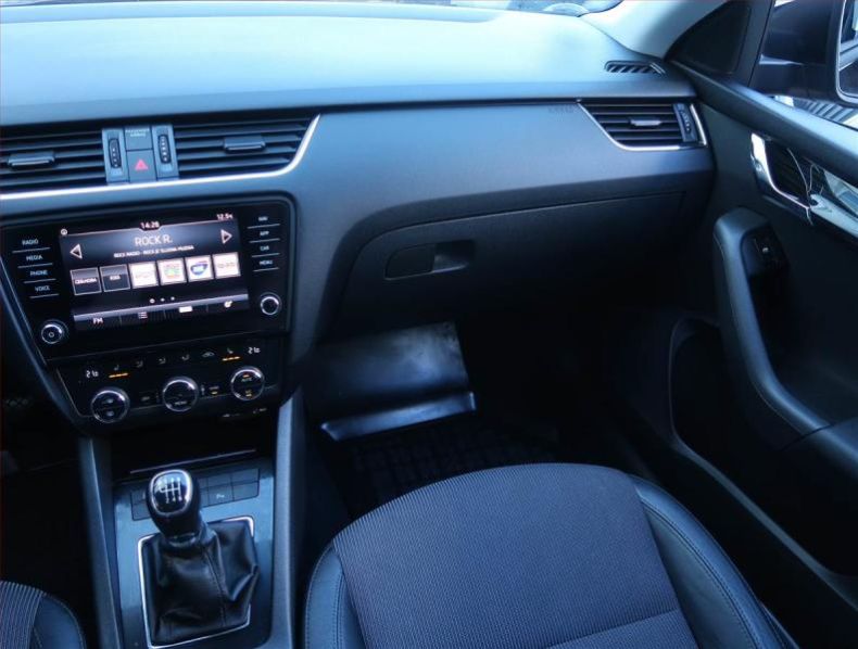 Škoda Octavia - hlavní fotka