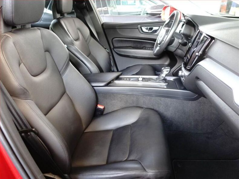 Volvo XC60 - hlavní fotka