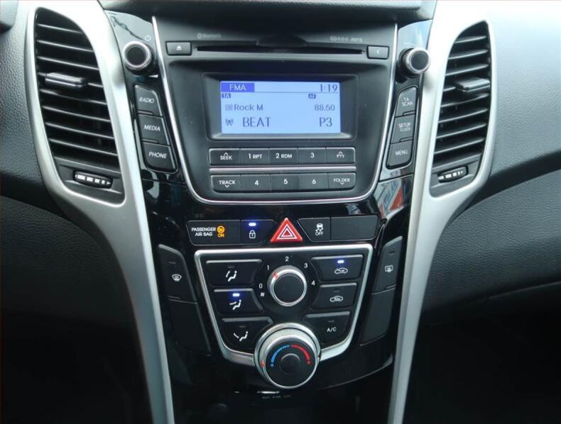 Hyundai i30 - hlavní fotka