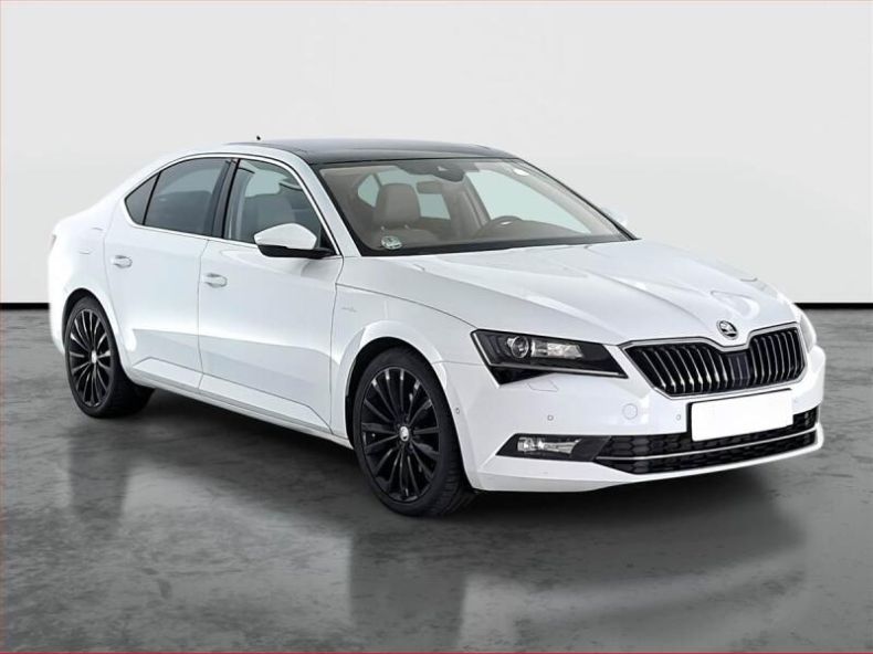 Škoda Superb - hlavní foto