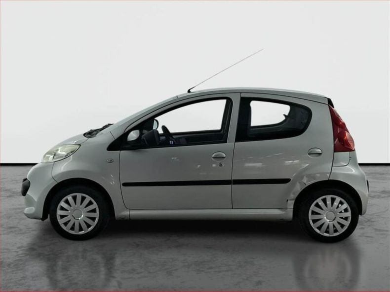Peugeot 107 - hlavní foto
