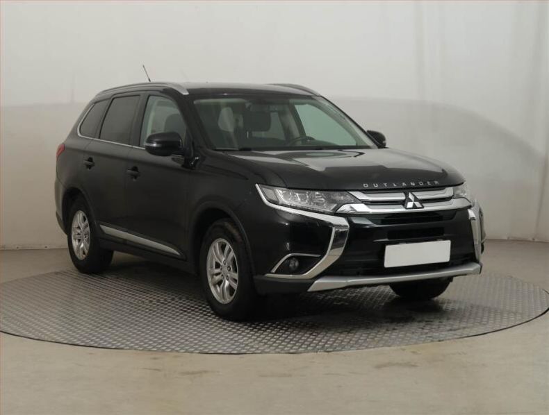 Mitsubishi Outlander - hlavní foto