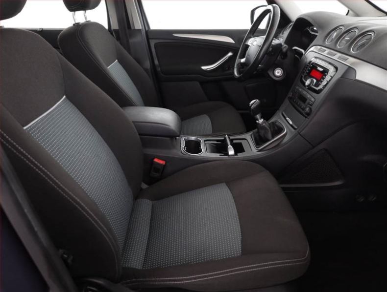 Ford Galaxy - hlavní fotka