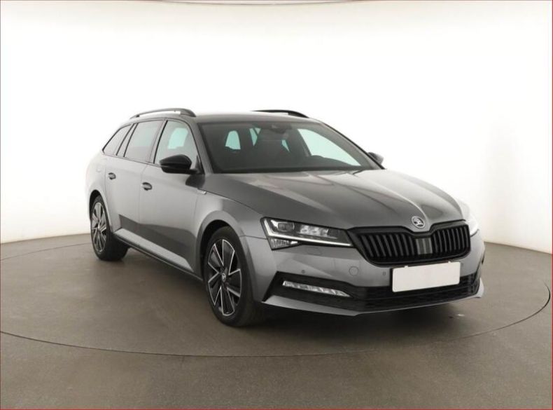 Škoda Superb - hlavní foto