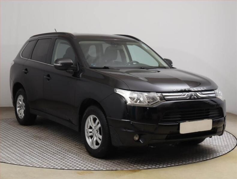 Mitsubishi Outlander - hlavní foto