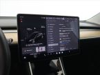 Tesla Model 3 - fotka číslo 24