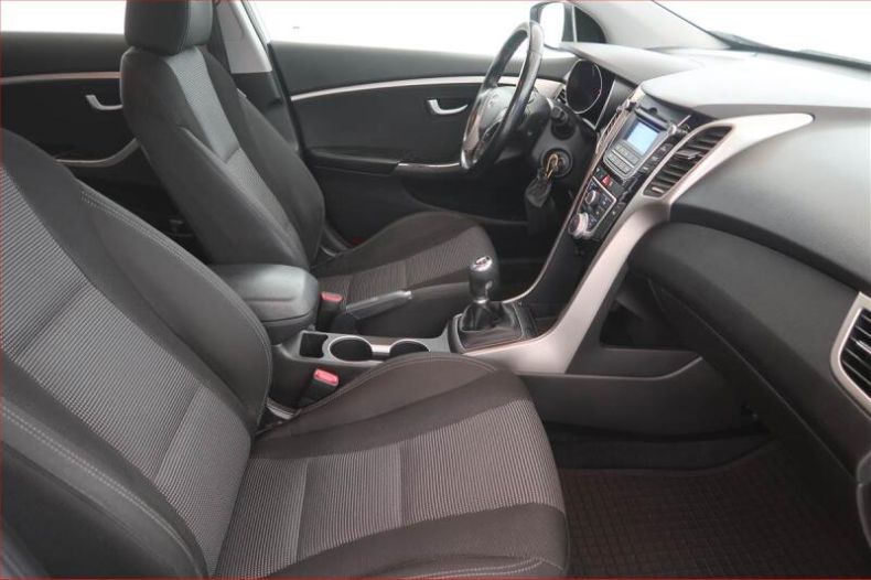 Hyundai i30 - hlavní fotka