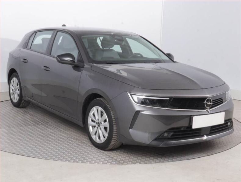 Opel Astra - hlavní foto