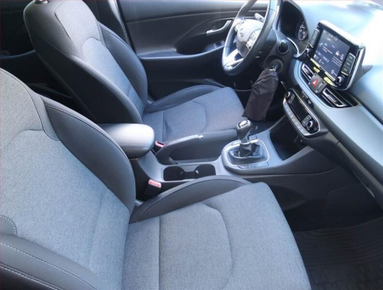 Hyundai i30 - hlavní fotka