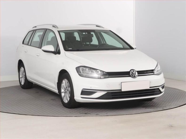 Volkswagen Golf - hlavní foto