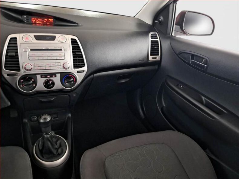 Hyundai i20 - hlavní fotka