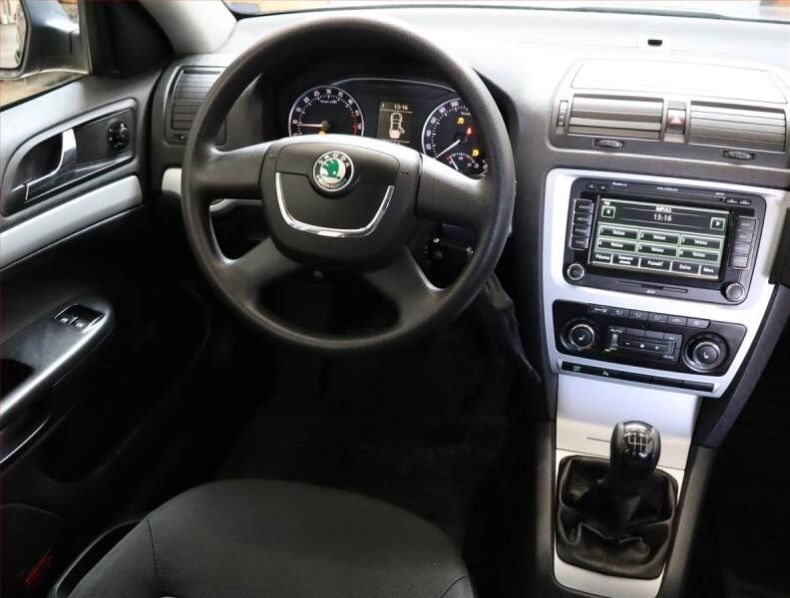 Škoda Octavia - hlavní fotka