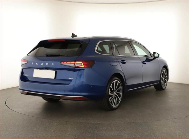 Škoda Superb - hlavní fotka