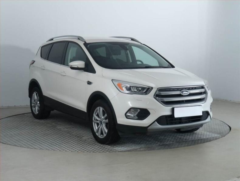 Ford Kuga - hlavní foto
