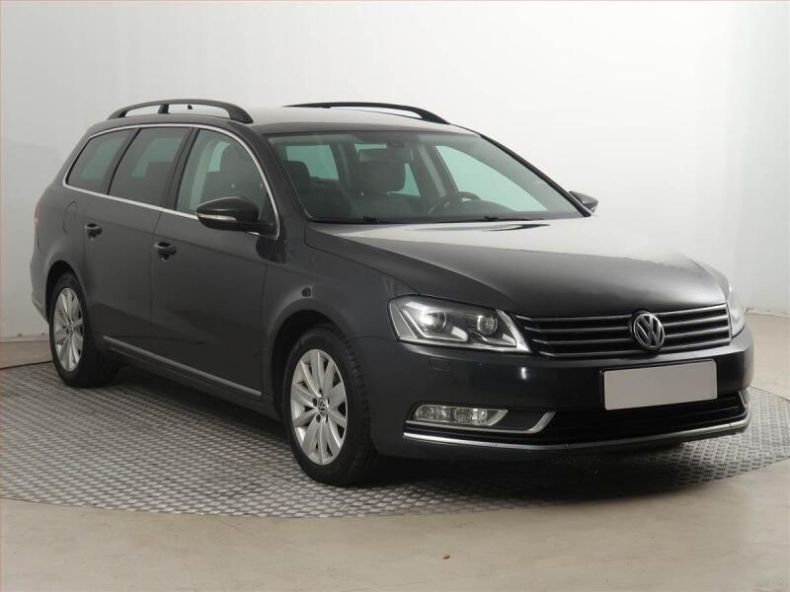 Volkswagen Passat - hlavní fotka inzerátu