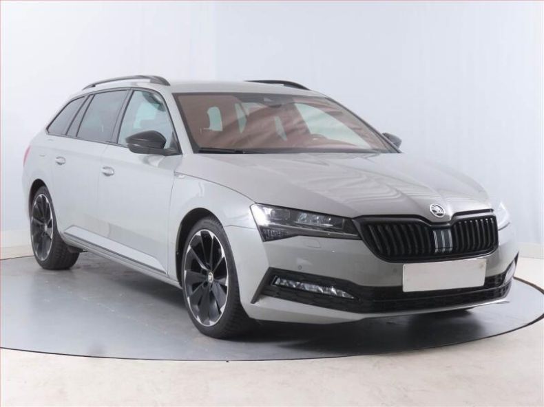 Škoda Superb - hlavní fotka