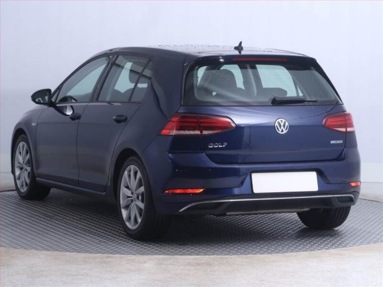 Volkswagen Golf - hlavní fotka