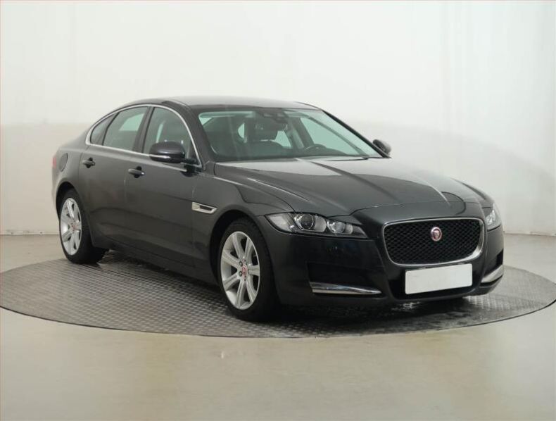 Jaguar XF - hlavní foto