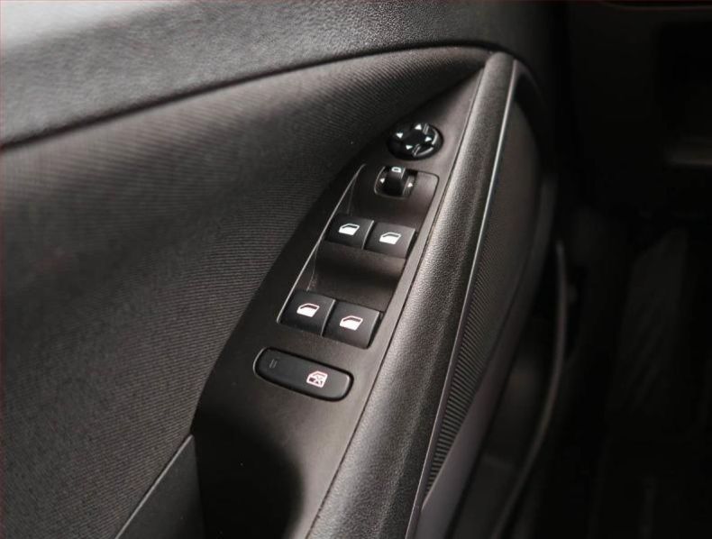 Opel Crossland X - hlavní fotka