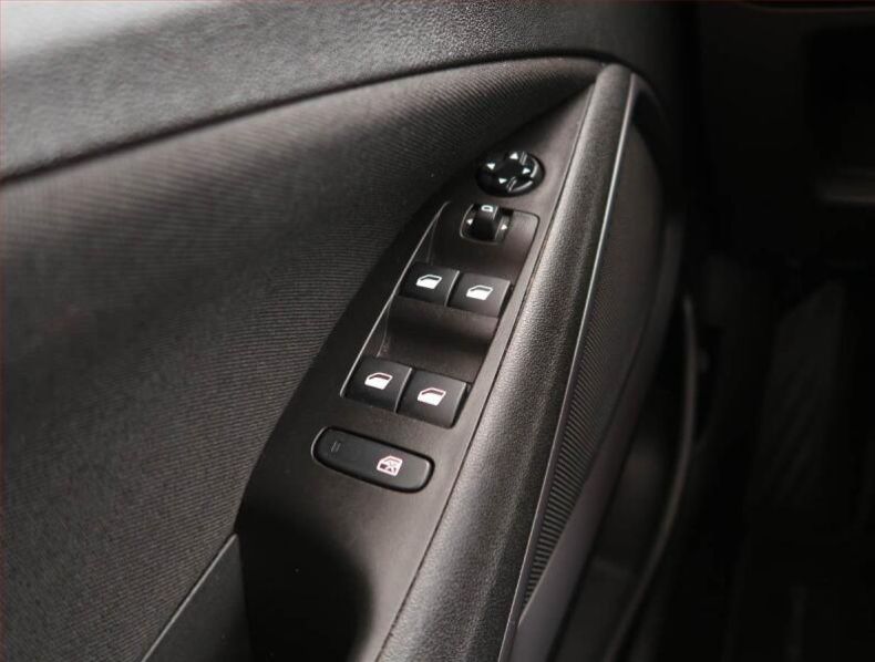 Opel Crossland X - hlavní fotka