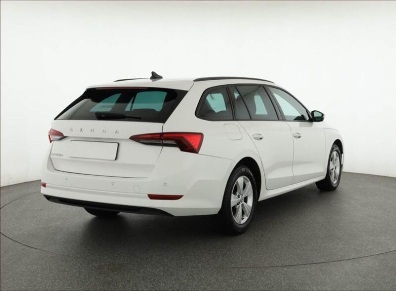 Škoda Octavia - hlavní fotka