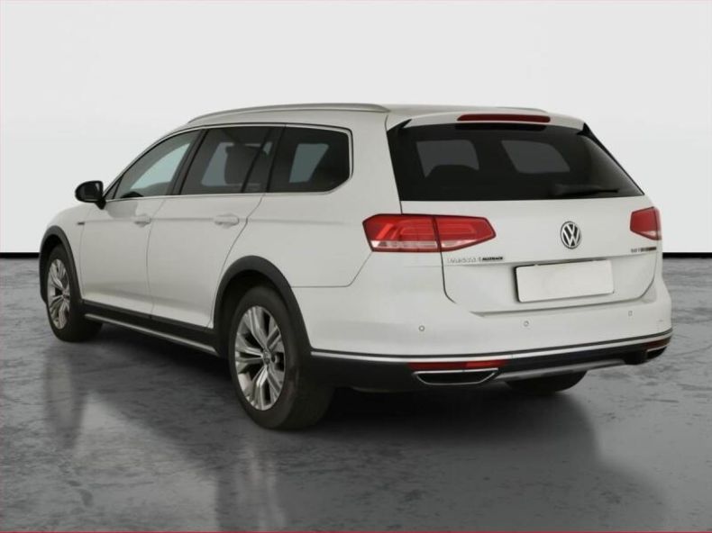 Volkswagen Passat - hlavní fotka