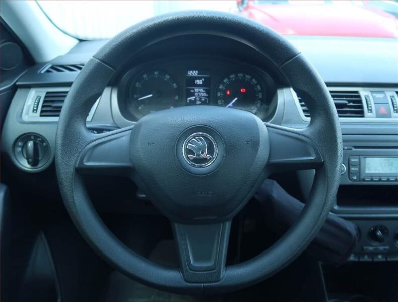 Škoda Rapid - hlavní fotka