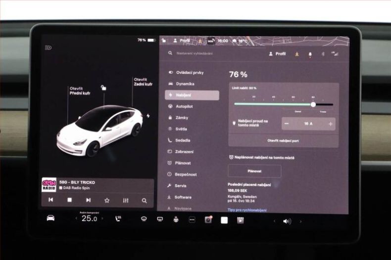Tesla Model 3 - hlavní fotka