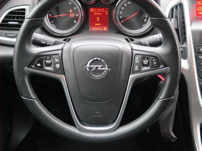 Opel Astra - hlavní fotka