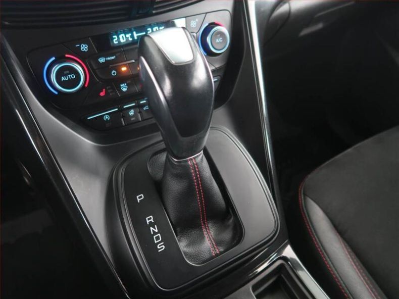 Ford Kuga - hlavní fotka